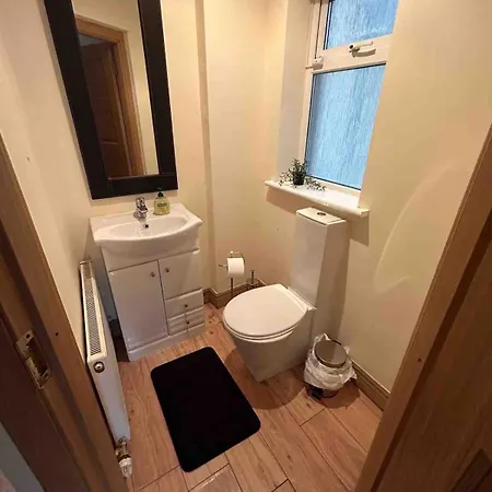 펜션 Luxury In Dublin Wifi Tv Close To Centre 루칸